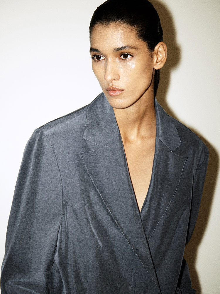 シワ加工シルク ストレートパンツ